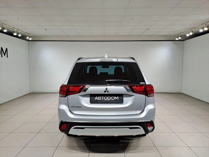 Outlander Intense+ (2018-2021) 2.0 CVT 4WD (146 л.с.) фото 8