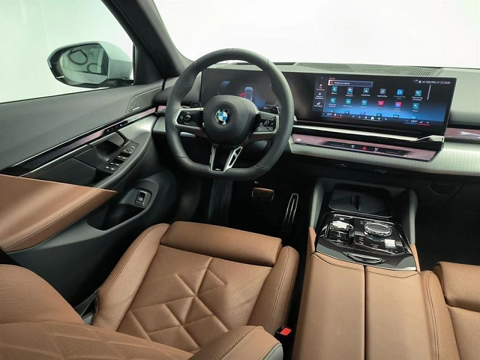 5 серии M Sport 2.0 AT 4WD (258 л.с.) фото 13