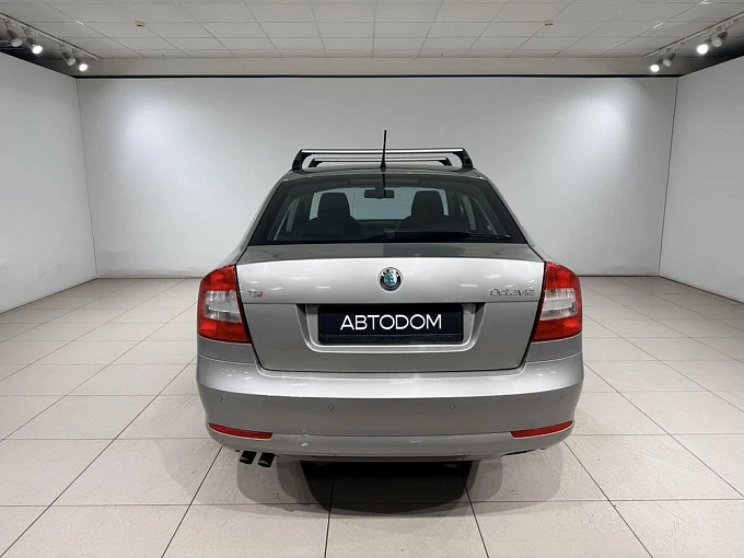 Octavia Elegance 1.8 AMT (152 л.с.) фото 8