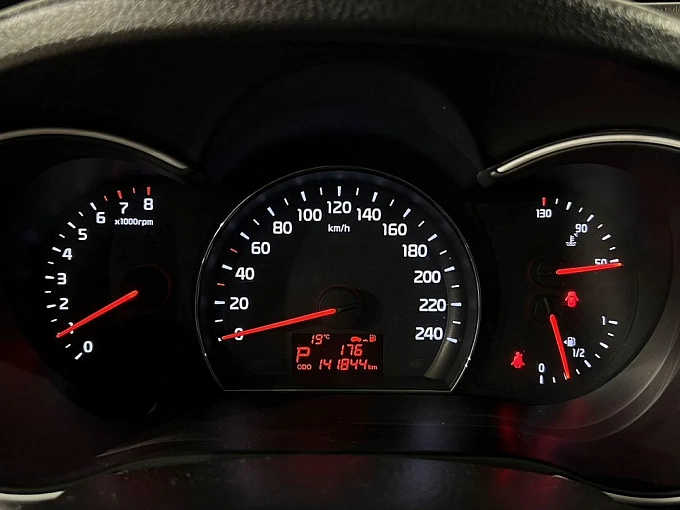 Sorento Luxe 2.4 AT (175 л.с.) фото 15