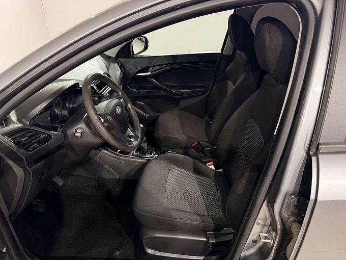 Vesta Comfort 1.6 MT (106 л.с.) фото 9
