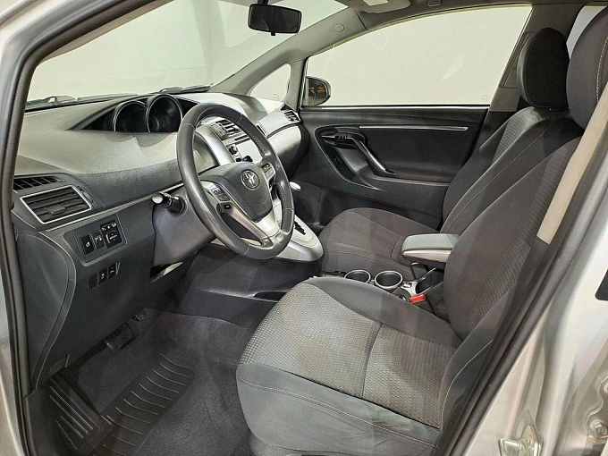 Verso Элеганс 1.8 CVT (147 л.с.) фото 13